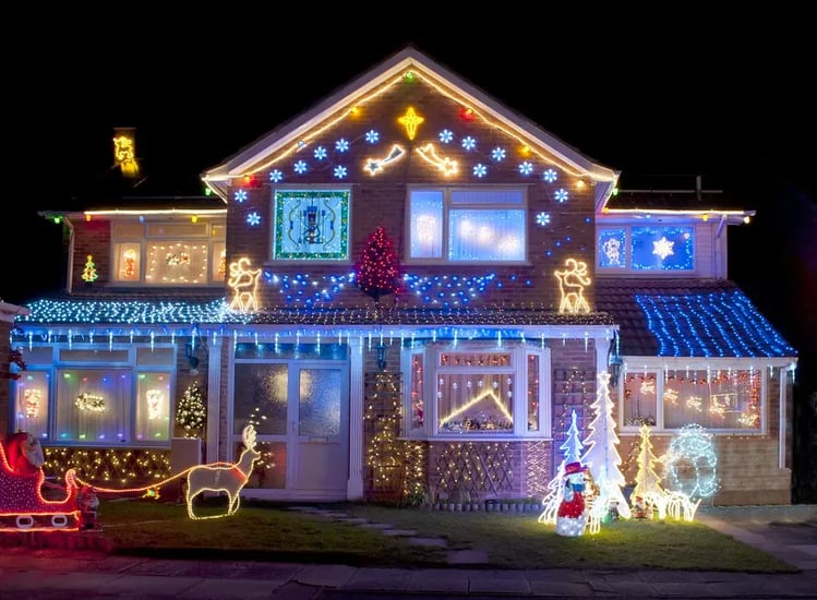 Protection du logement : les solutions pour diminuer les risques de cambriolage à Noël