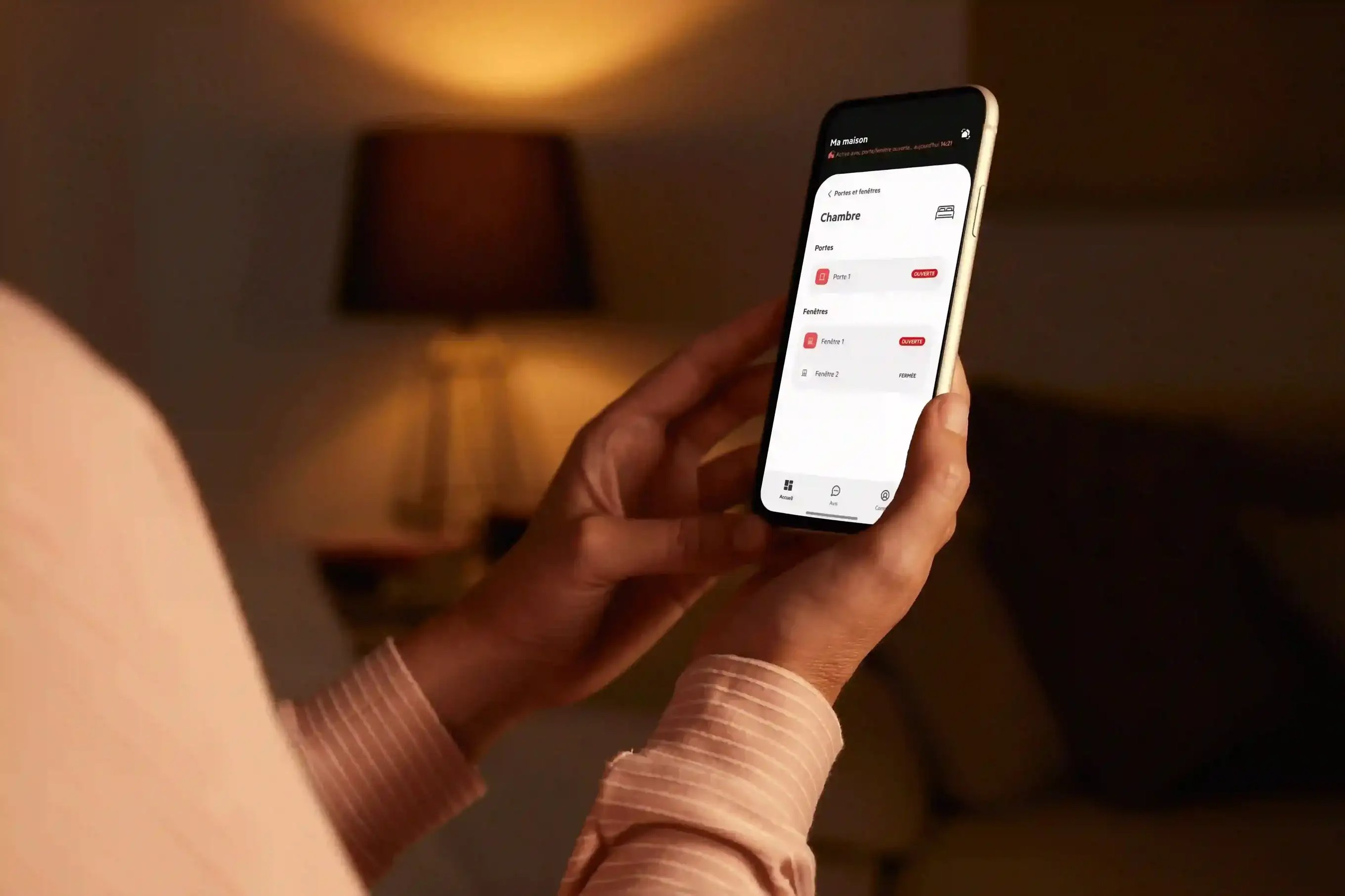 Application affichant l’état des ouvertures connectées à un détecteur bris de verre pour alerte immédiate.