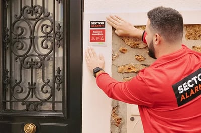 Autocollant alarme : utile ou pas pour dissuader les cambrioleurs ?